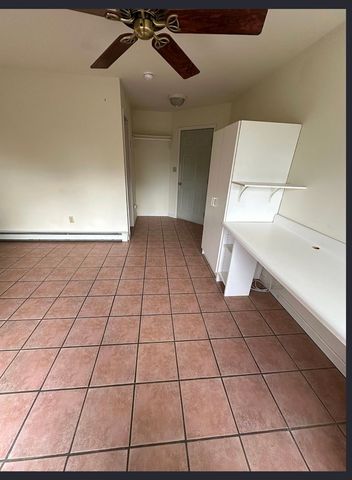 6 Allhusen Rd #1B, New Paltz, NY 12561