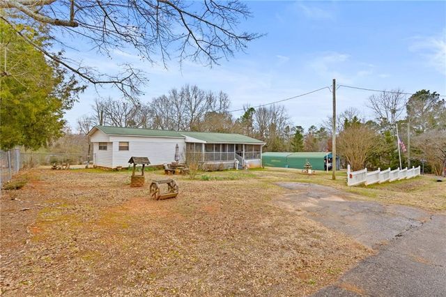 303 Cole Rd, Townville, SC 29689