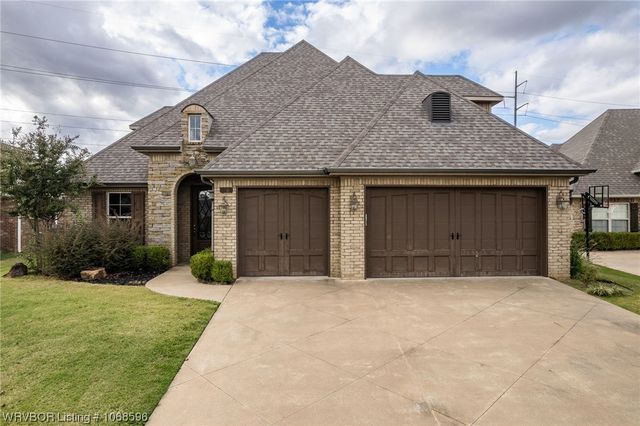 2900 Lakeview Poin, Fort Smith, AR 72903