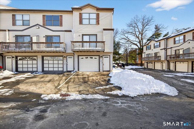 15 Crest Street #D27, West Haven, CT 06516