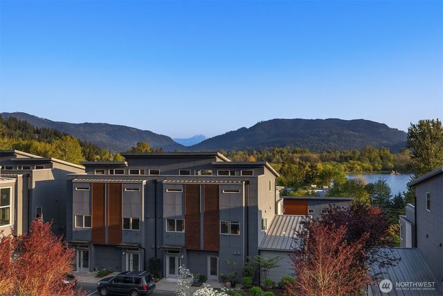 4242 213th Place SE #20, Issaquah, WA 98029