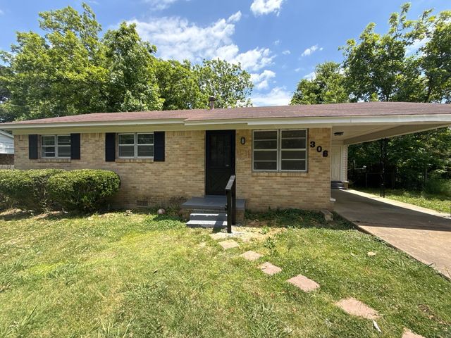 306 Poplar St, Brownsville, TN 38012