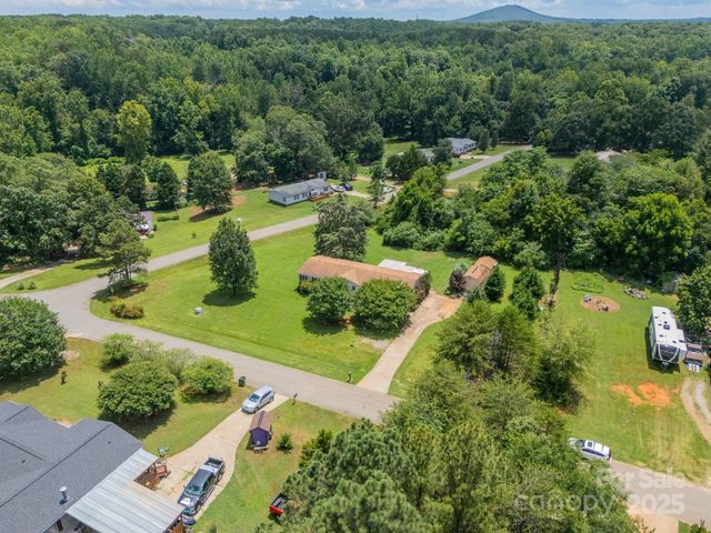 854 Joseph Antoon Cir, Stanley, NC 28164