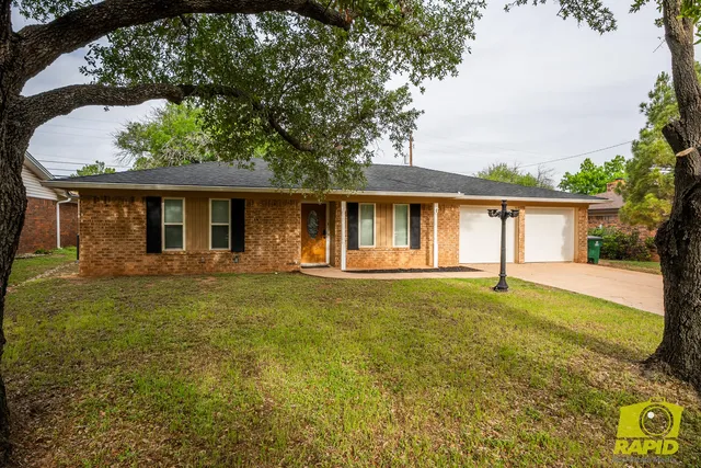 3005 Bluebonnet Ln, San Angelo, TX 76904