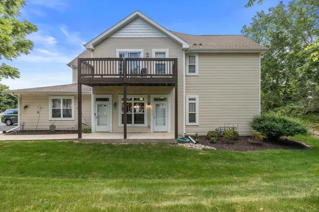 2787 Edwards STREET Unit C, East Troy, WI 53120