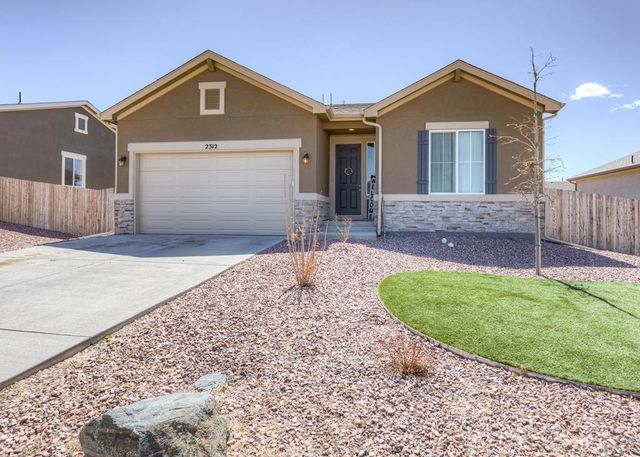 2312 Sunrise Ln, Pueblo, CO 81008