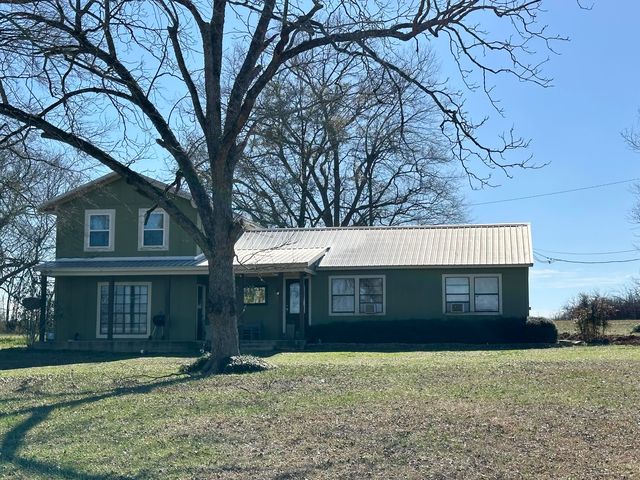 204 F McNease Rd, Bassfield, MS 39421