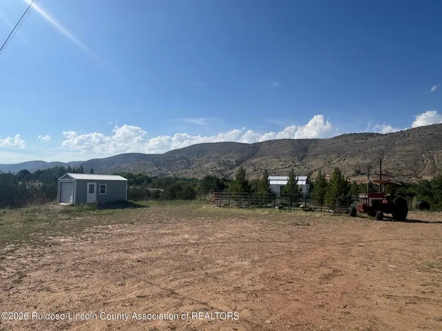 265 El Valle Loop, San Patricio, NM 88348
