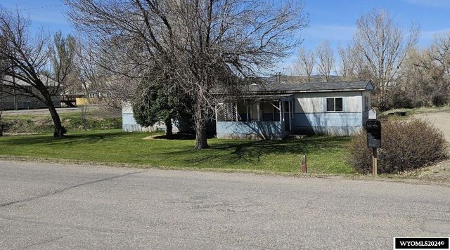 218 S  C Ave, Thermopolis, WY 82443
