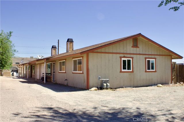 16594 Vine St, Hesperia, CA 92345