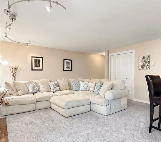 8244 126th Ave NE #101, Kirkland, WA 98033