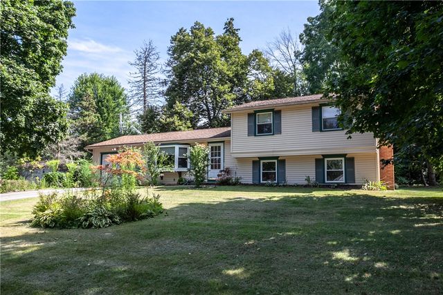 256 Dunning Ave, Webster, NY 14580