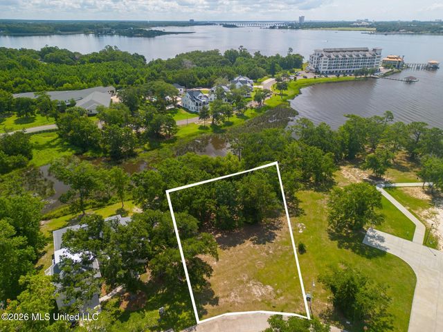 Savannah Estates Blvd #31, Biloxi, MS 39532