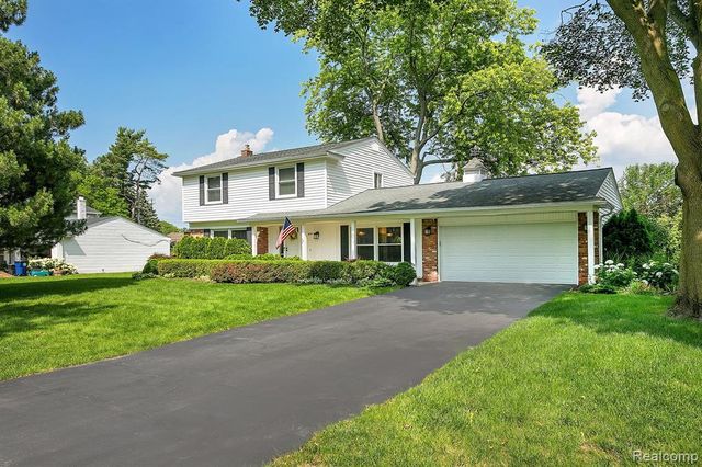 6551 Cathedral Dr, Bloomfield Hills, MI 48301