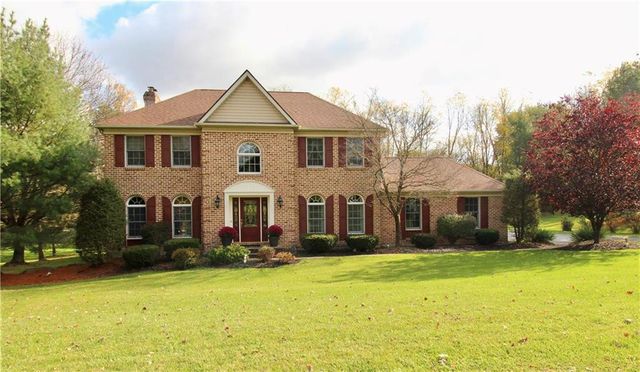 5246 Rosewood Dr, Center Valley, PA 18034