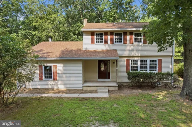 8 Tonkawa Trl, Shamong, NJ 08088