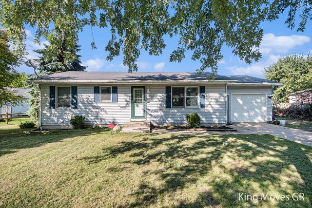 121 Wyndsong Ct   NW, Kent City, MI 49330