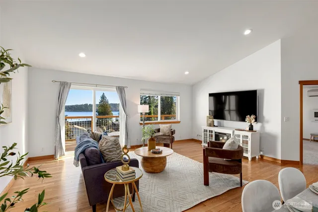8498 Illahee Road NE, Bremerton, WA 98311