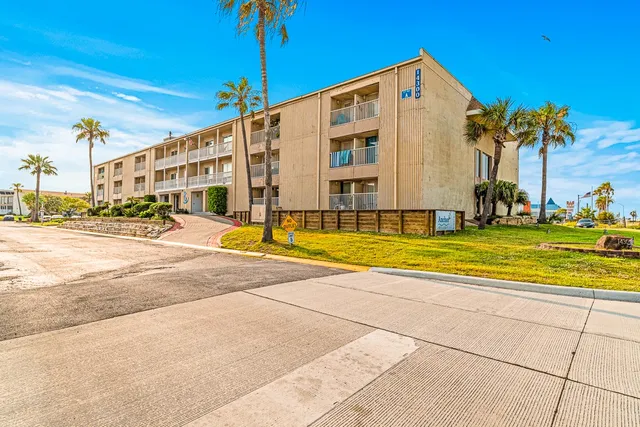 14300 S  Padre Island Dr #108, Corpus Christi, TX 78418