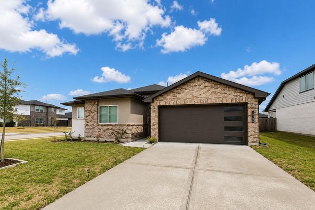 28934 Yachting Point Ln, Fulshear, TX 77494