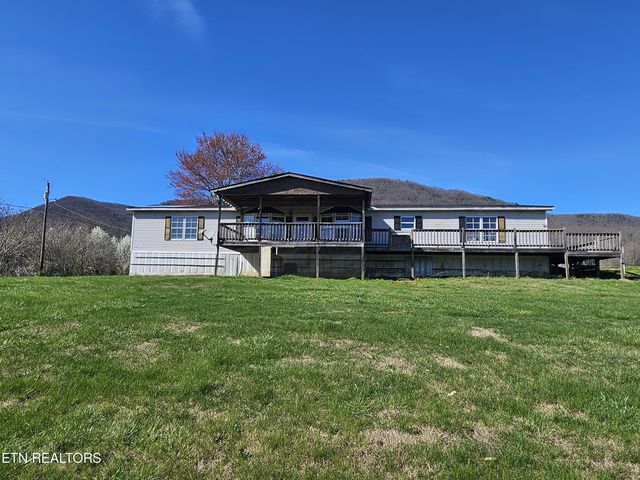 157 Russell Acres, Speedwell, TN 37870