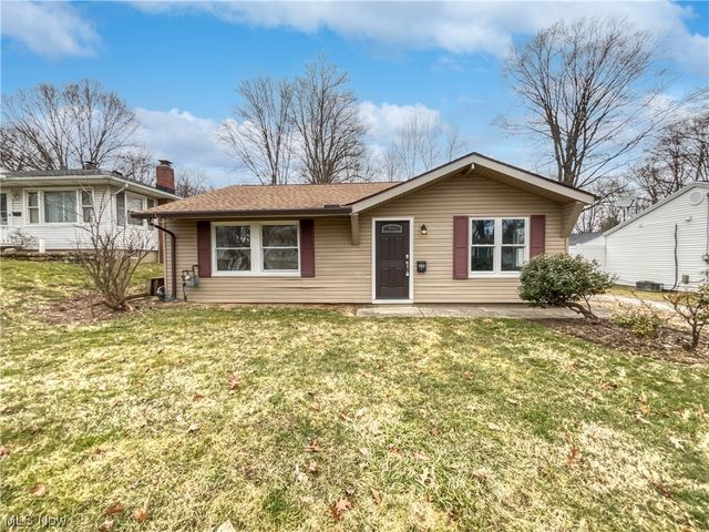 2451 Briner Ave, Akron, OH 44305