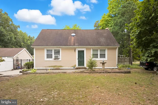 687 Jackson Rd, Atco, NJ 08004