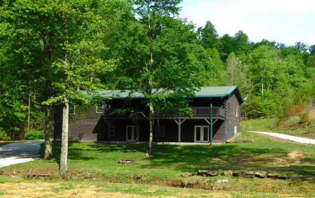 2536 Taylor School Rd, London, KY 40741