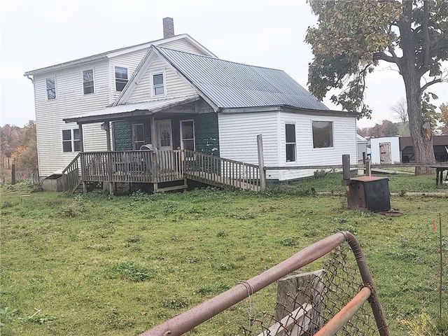 6961 W  Center Rd, Linesville, PA 16424