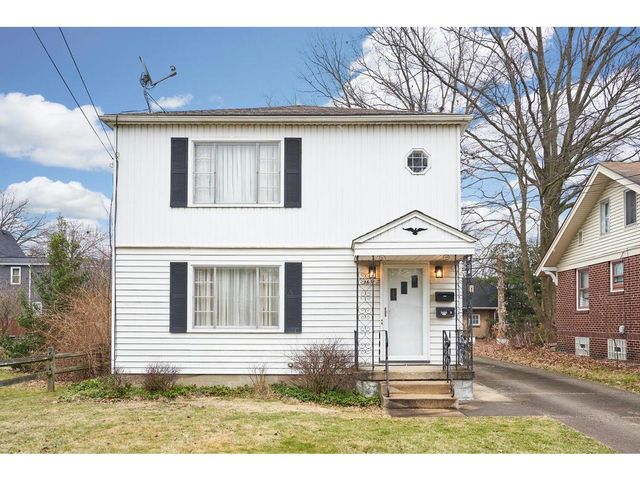 1651 10th St #2, Cuyahoga Falls, OH 44221