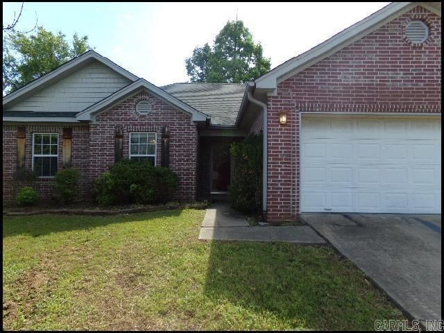 2820 Falcon Ct, Benton, AR 72015
