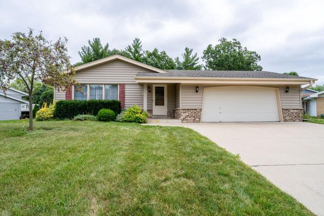 S69W14929 Dartmouth CIRCLE, Muskego, WI 53150
