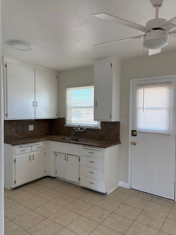 3571 Beechwood Ave #K, Lynwood, CA 90262
