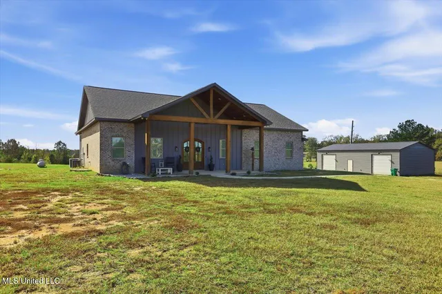 4315 Tank Rd, Terry, MS 39170