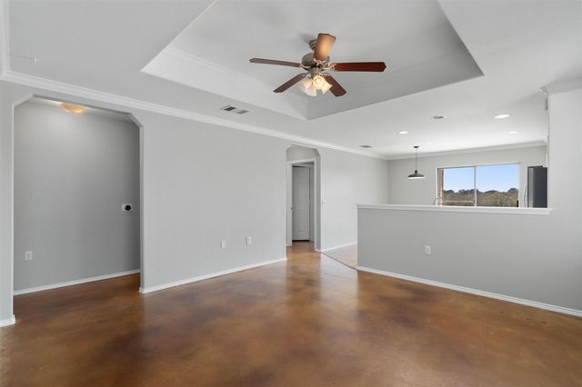 9009 Southwick Dr, Austin, TX 78724