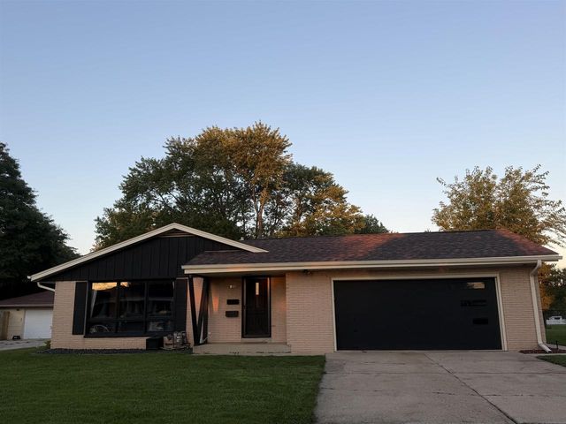 5208 MILLBANK ROAD, Greendale, WI 53129