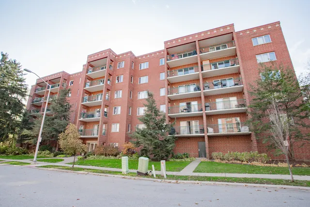 1685 Mill St #605, Des Plaines, IL 60016