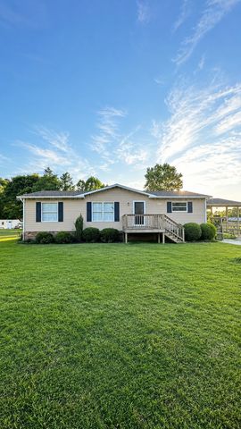 120 Church Rd, Hubert, NC 28539