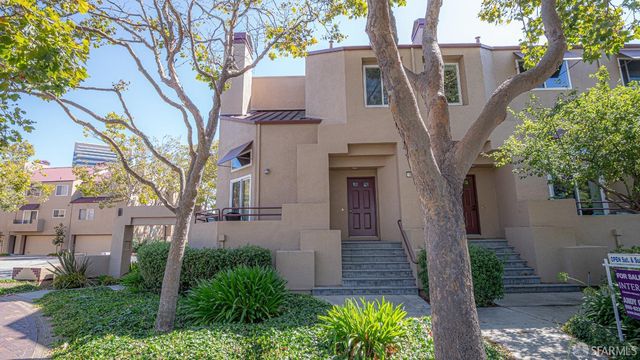 101 Cityhomes Ln, Foster City, CA 94404