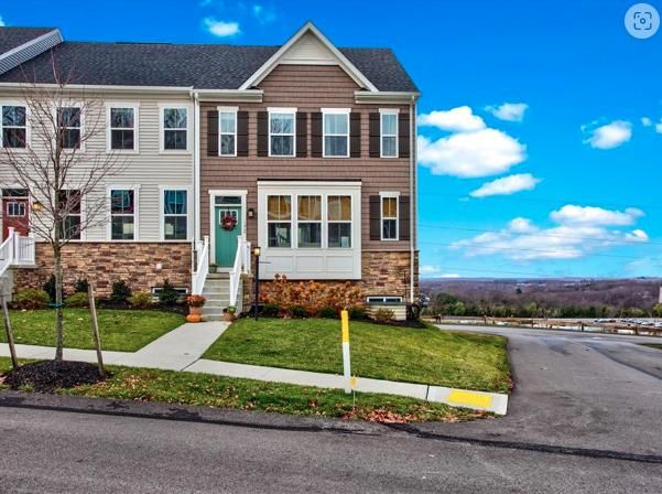 172 Moyer Hill Dr, Cranberry Township, PA 16066