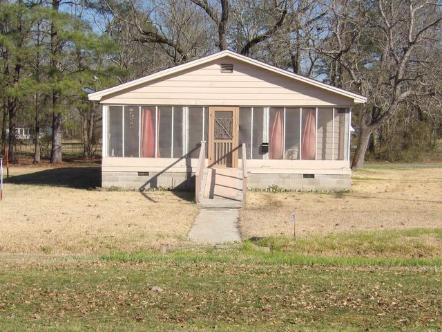 407 Martin Luther King Dr, Smackover, AR 71762