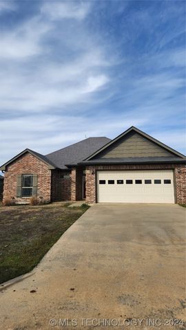 3332 Carriage Point Dr, Durant, OK 74701