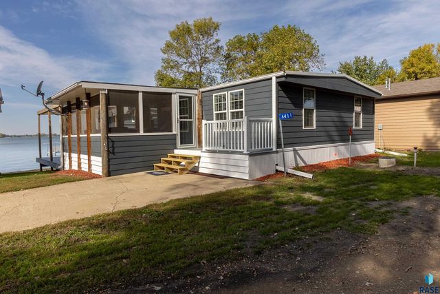 6411 Hares Point Rd, Wentworth, SD 57075