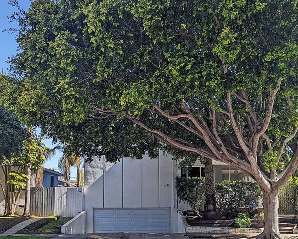 1813 9th St #4, Santa Monica, CA 90404