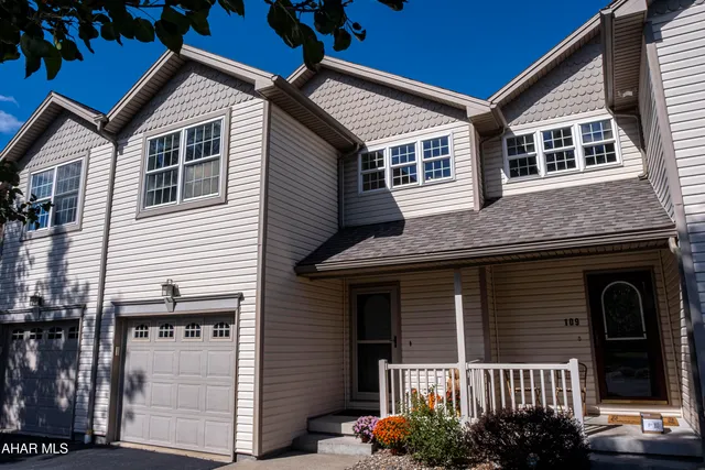 107 Augusta Dr, Hollidaysburg, PA 16648