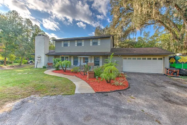 37902 Springdale Rd, Zephyrhills, FL 33540