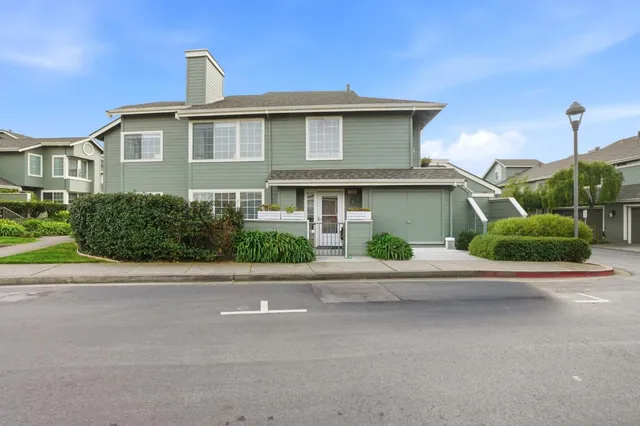 1301 Danberry Ln, Daly City, CA 94014