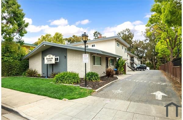 22322 Center St, Castro Valley, CA 94546