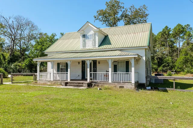 157 Johnston Hwy, Trenton, SC 29847