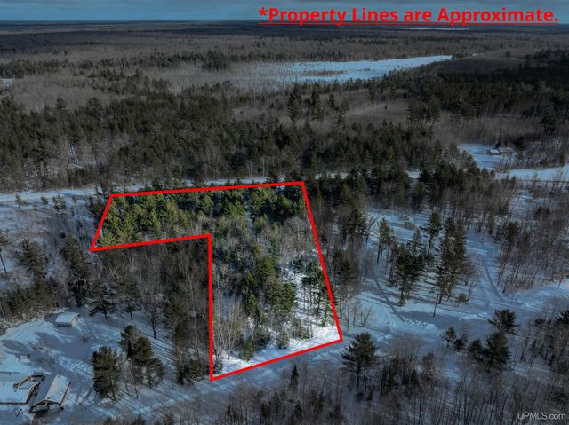 8669 Road 94 #M, Manistique, MI 49854